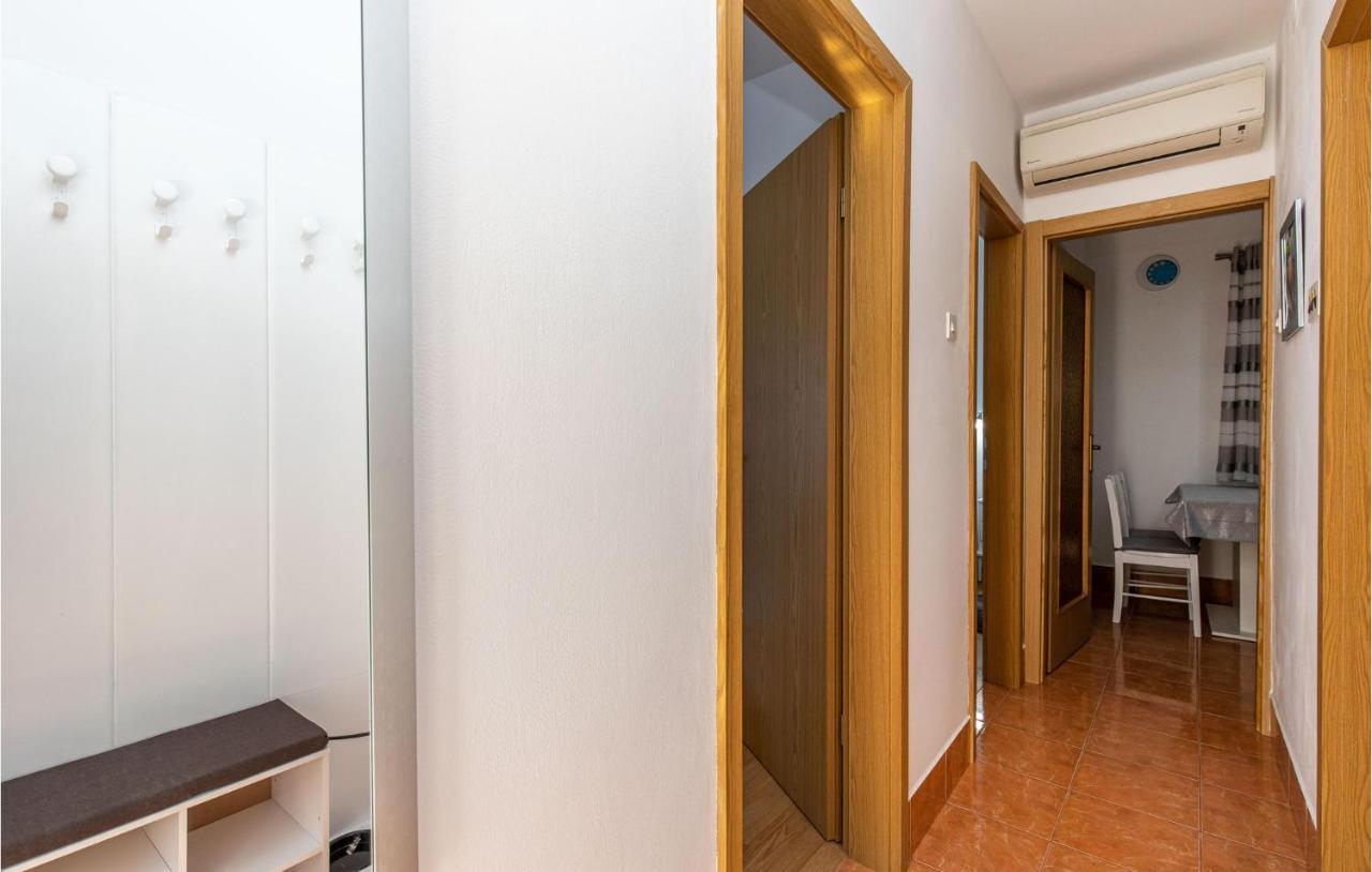 Amazing Apartment In Kostrena With 1 Bedrooms And Wifi المظهر الخارجي الصورة