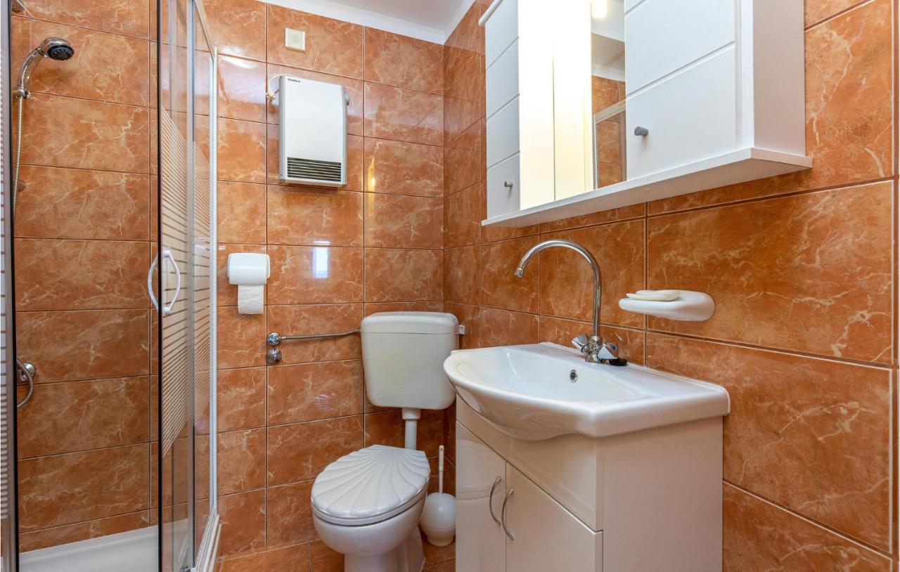 Amazing Apartment In Kostrena With 1 Bedrooms And Wifi المظهر الخارجي الصورة